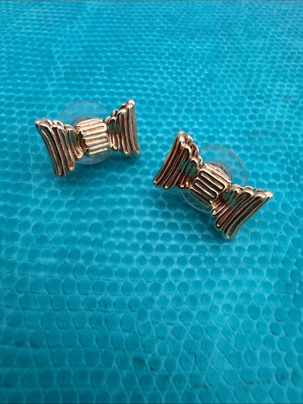 Kate Spade Gold Bow Stud Earrings - Gold